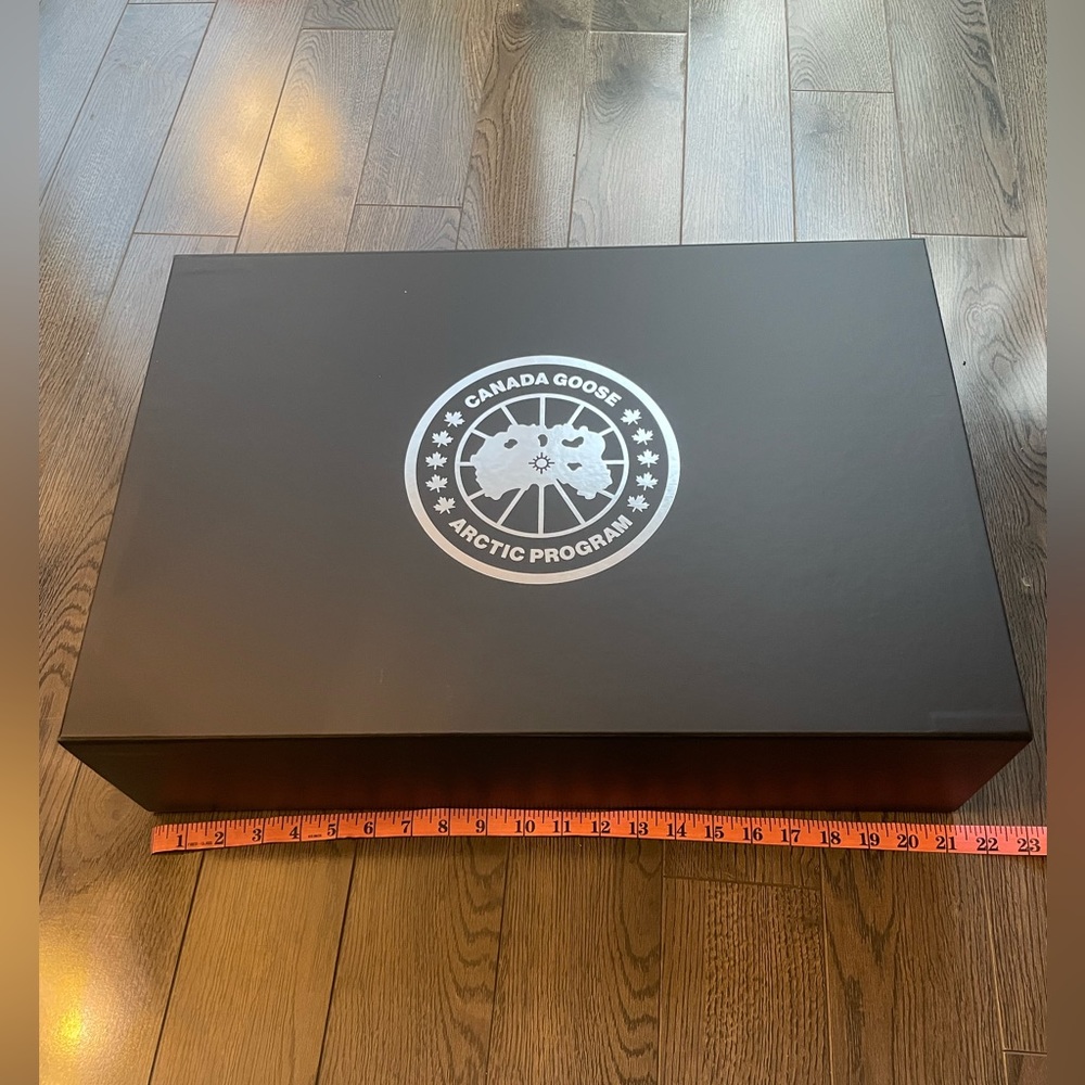 Canada goose gift box